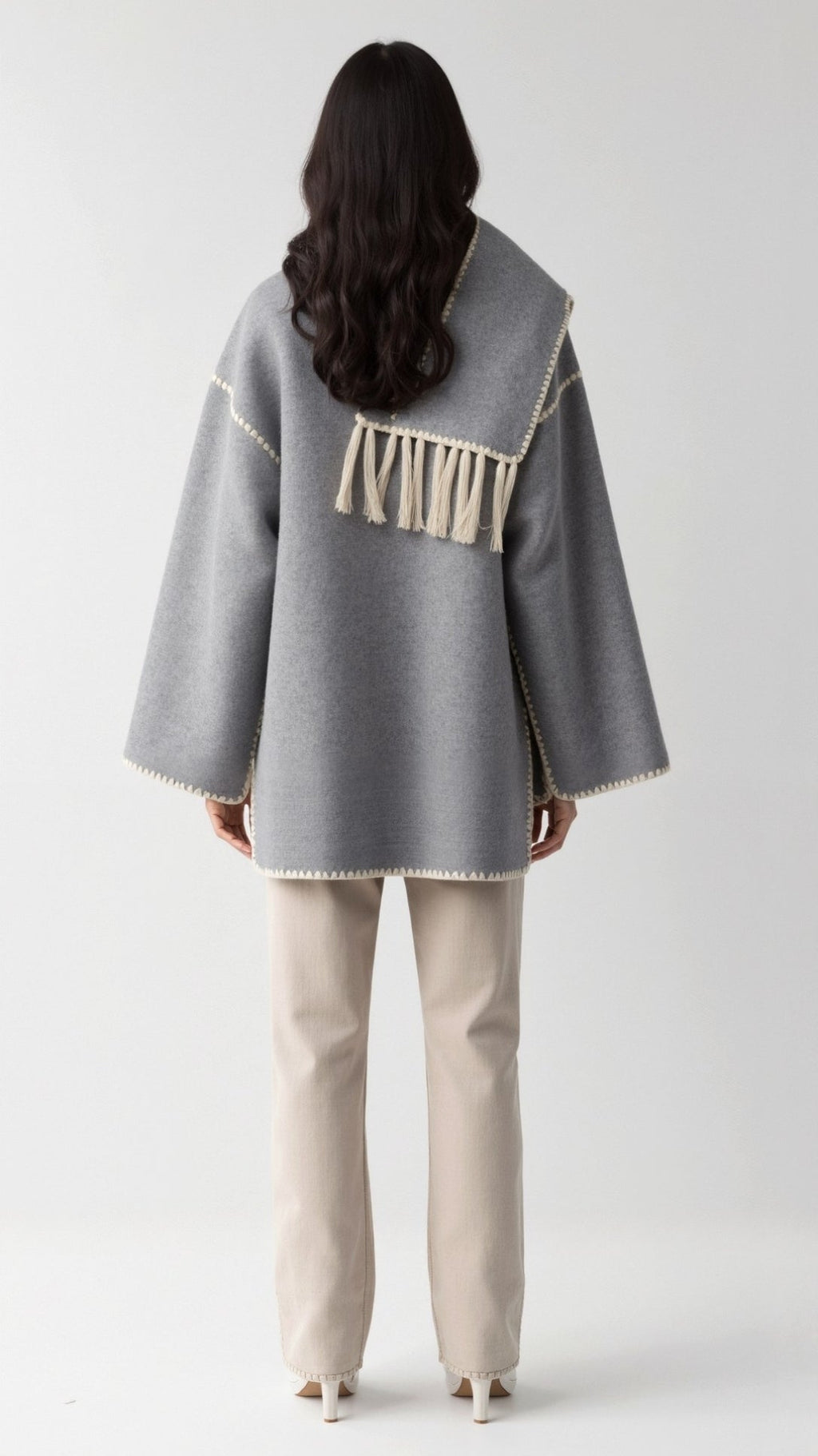 Catherine | Schaljacke im Wickeldesign mit Modischen Kontrastbesätzen 1