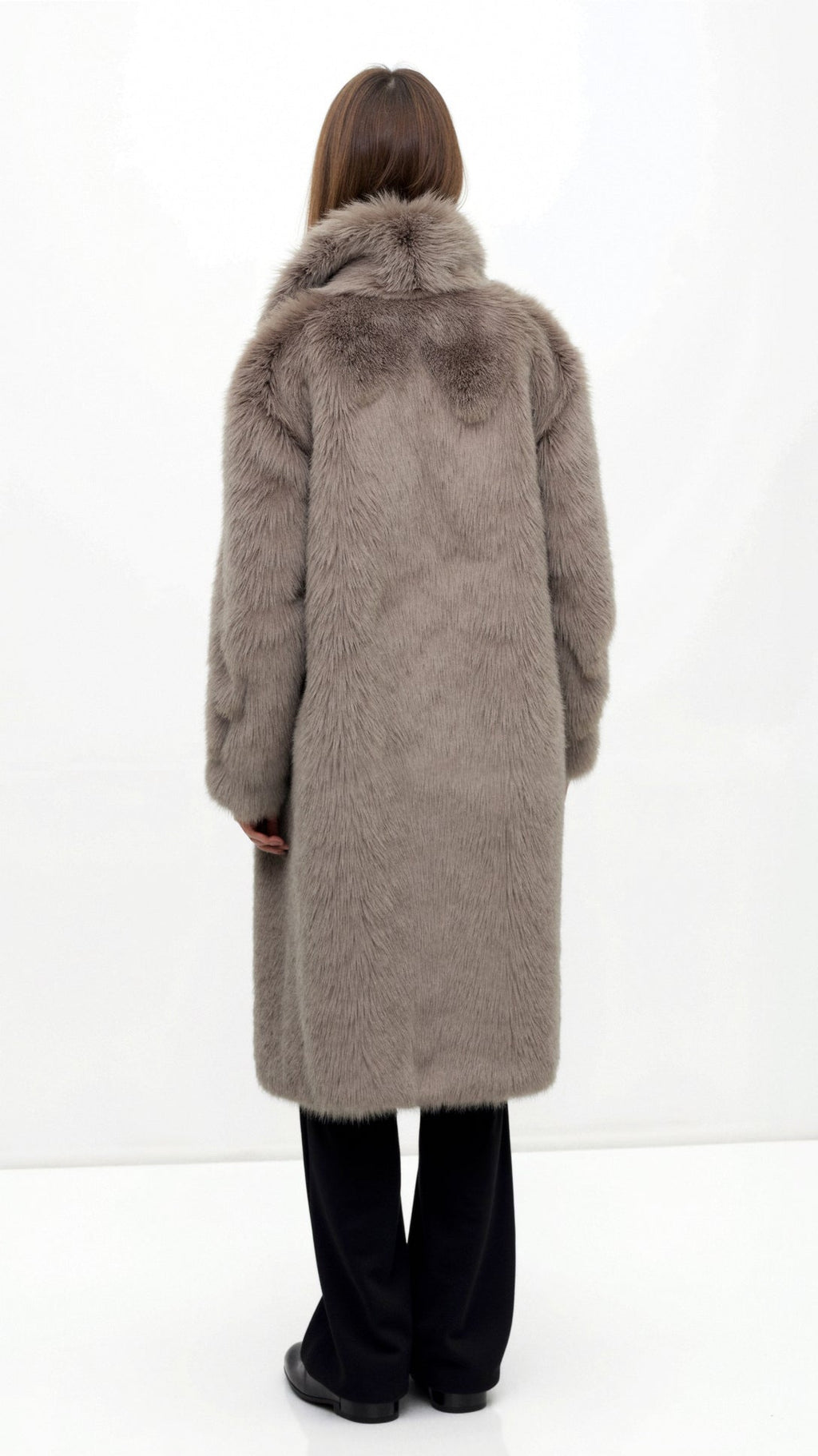 Elegante Lange Damenjacke aus Kunstpelz mit Übersize Revers für Stil und Komfort 1