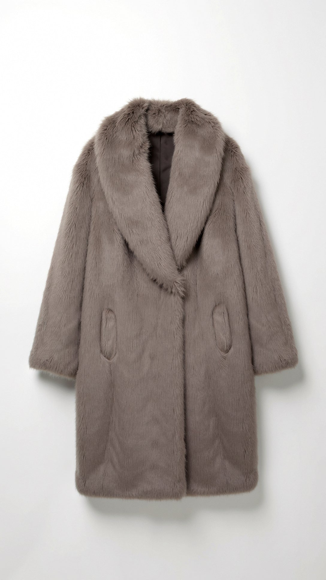 Elegante Lange Damenjacke aus Kunstpelz mit Übersize Revers für Stil und Komfort 2